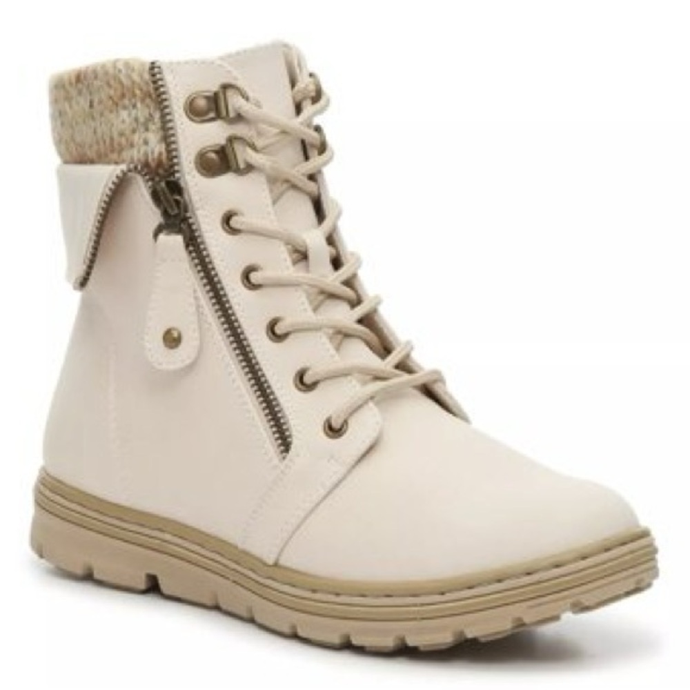 Cliffs by WHITE MOUNTAIN Beige Ankle Boots